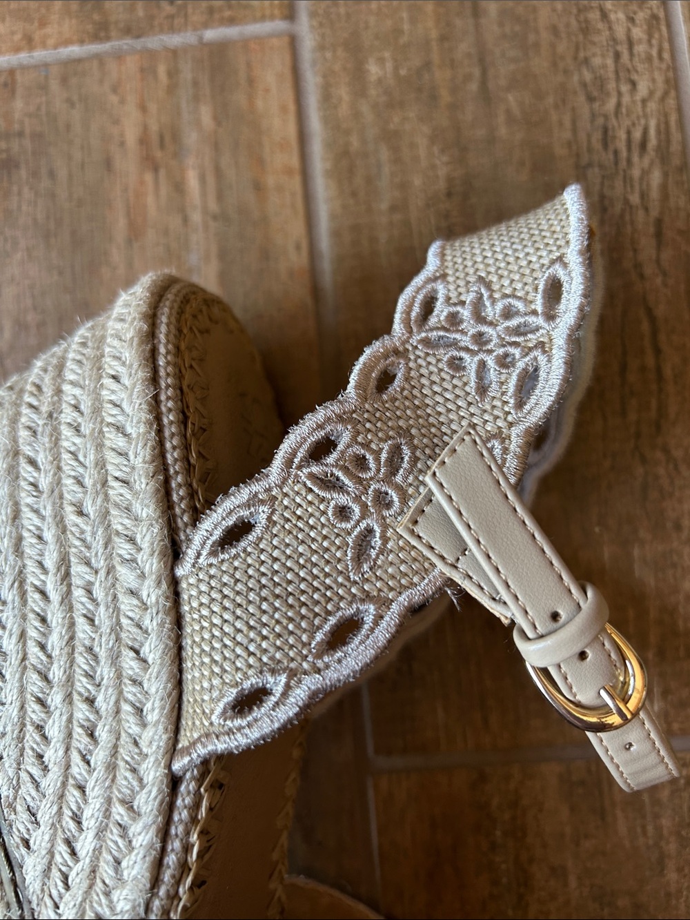 Crown Vintage Women's Natural Beige Espadrille Wedge Sandals - Picture 2 of 3
